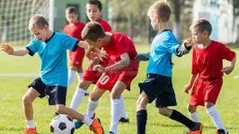 瓜帅见证阿圭罗父泪洒赛场，却疑其主角之泪不真诚